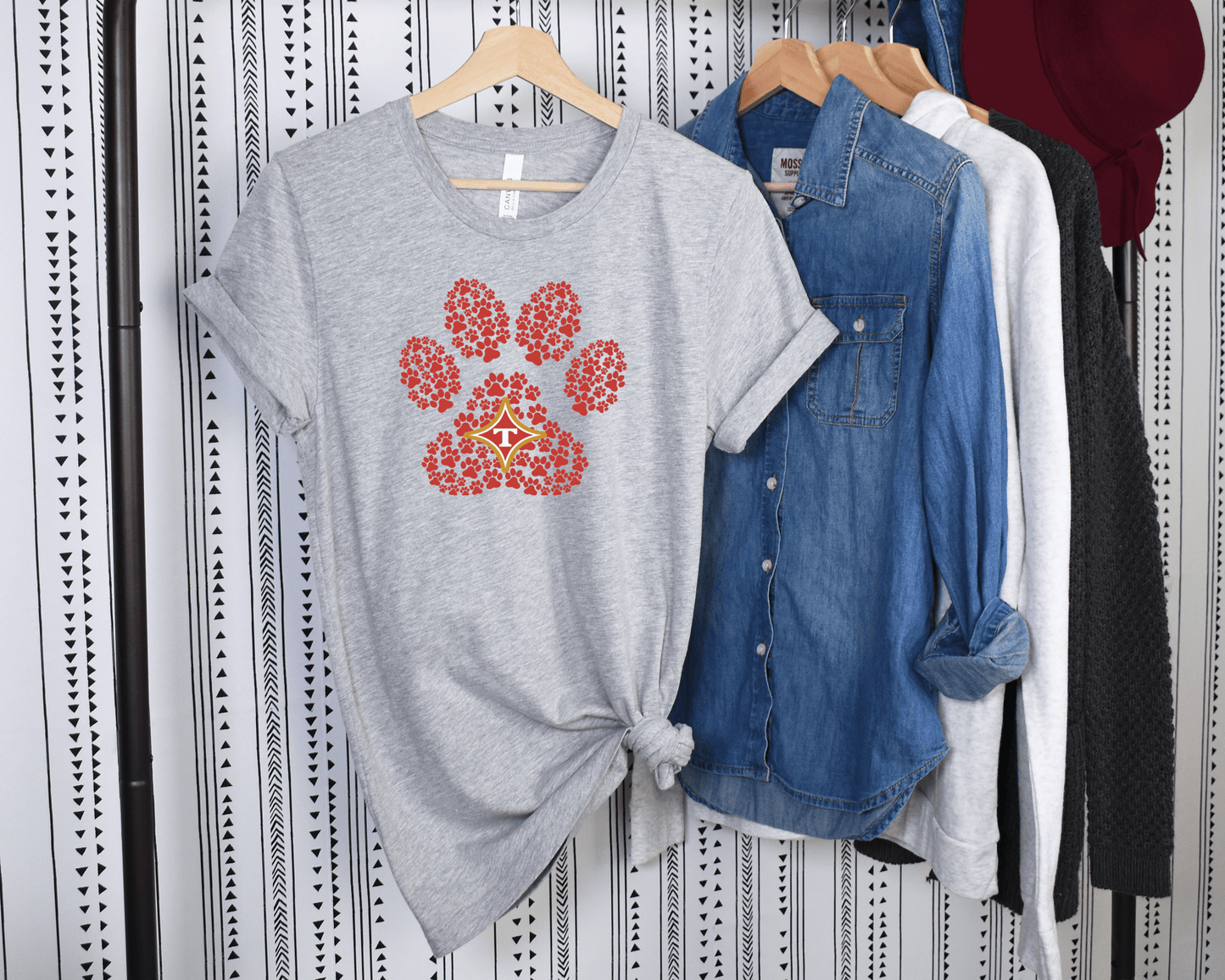 Thomasville Bulldog Pawprint T-Shirt - Heritage Creek Sporting Goods