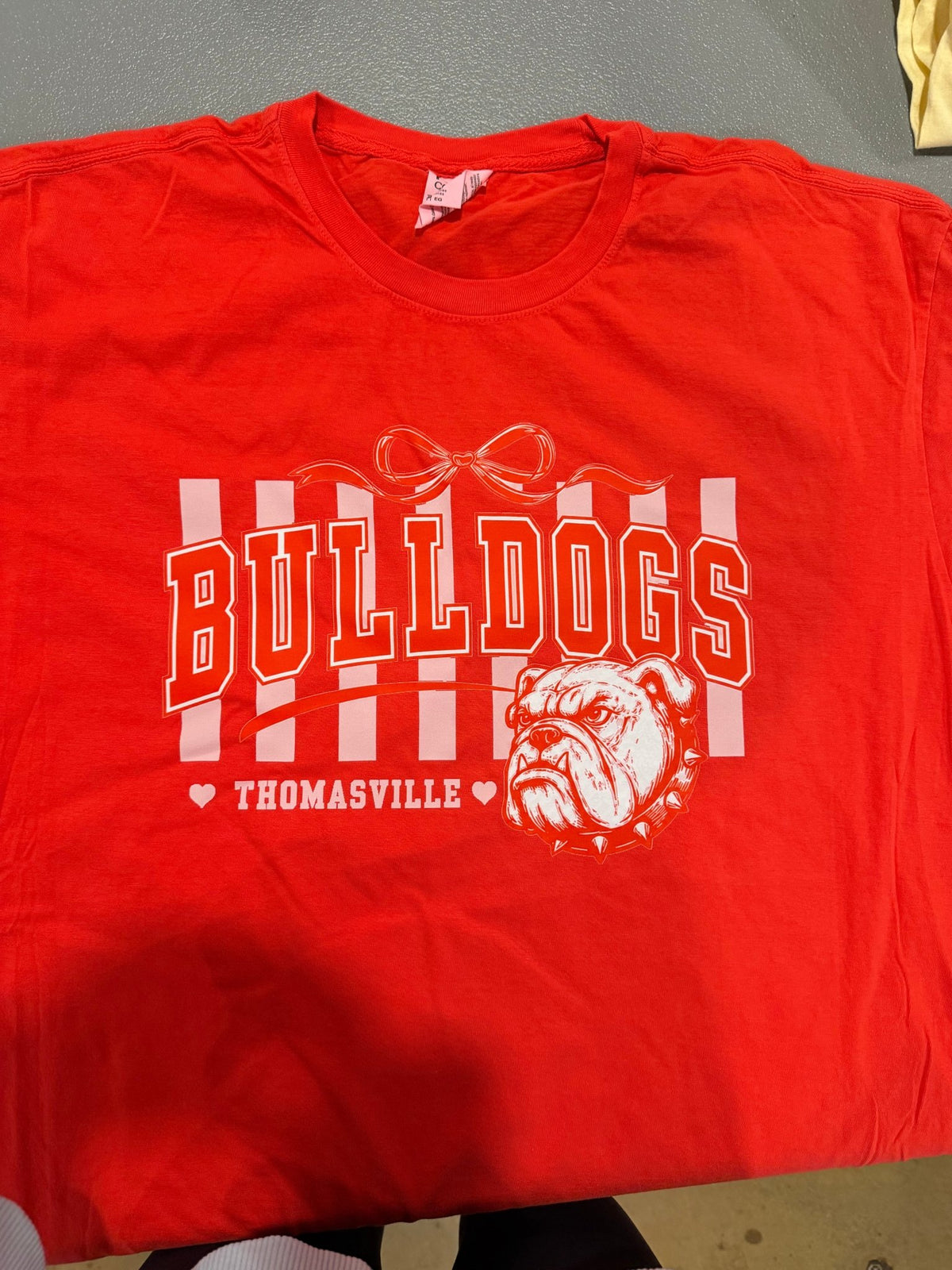 Thomasville Bulldog Bow T-shirt